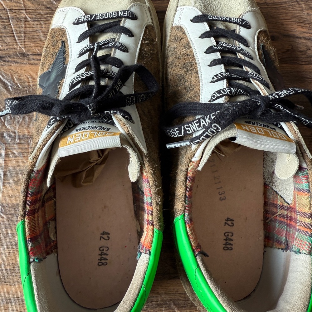 Golden Goose Sneakers with Star Detail - Picture 3 of 6